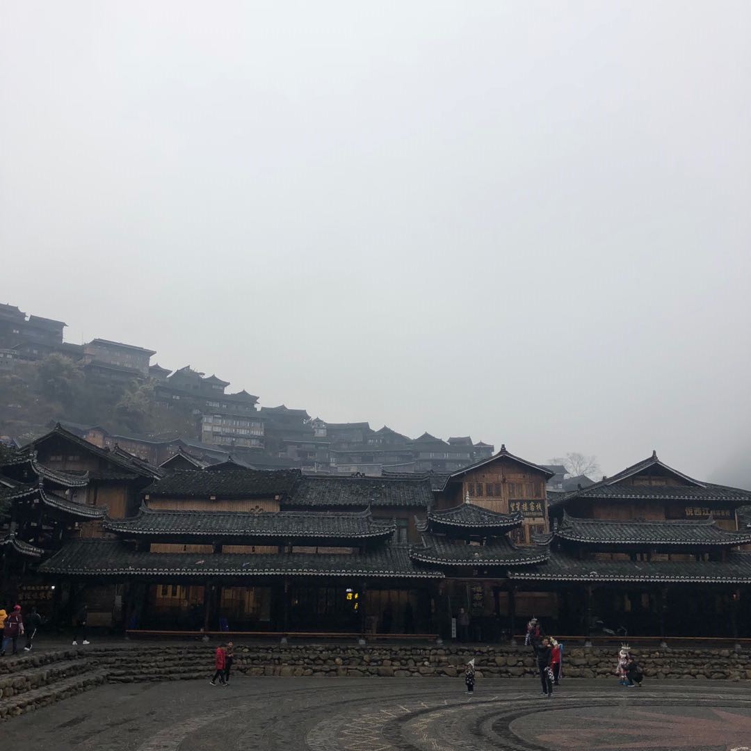 【暢享貴州】黃果樹大瀑布、西江千戶苗寨、荔波大小七孔、青巖古鎮(zhèn)、龍宮、黔靈山公園雙飛六日游